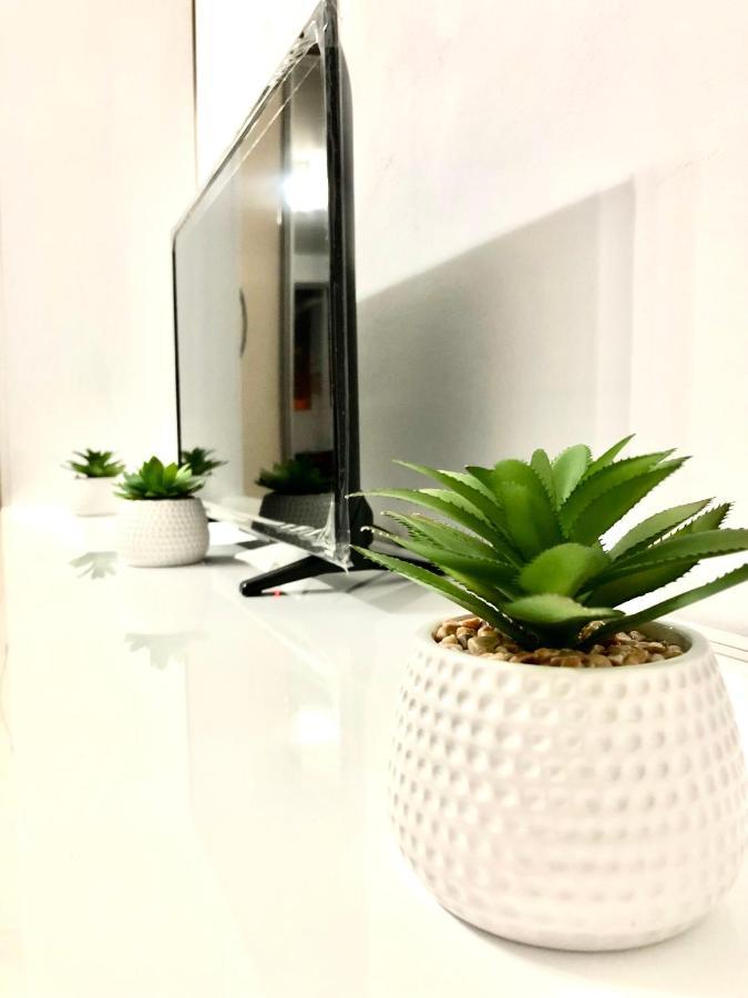 ONE Bedroom Apartment to RENT Slatina  Buitenkant foto